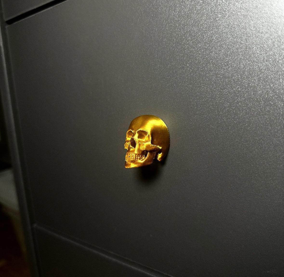 6er Set Totenkopf Schrankknopf - Gruselig, Einzigartig, Stilvoll für jedes Zimmer - Schrankgriff Knauf Goth ausgefallen